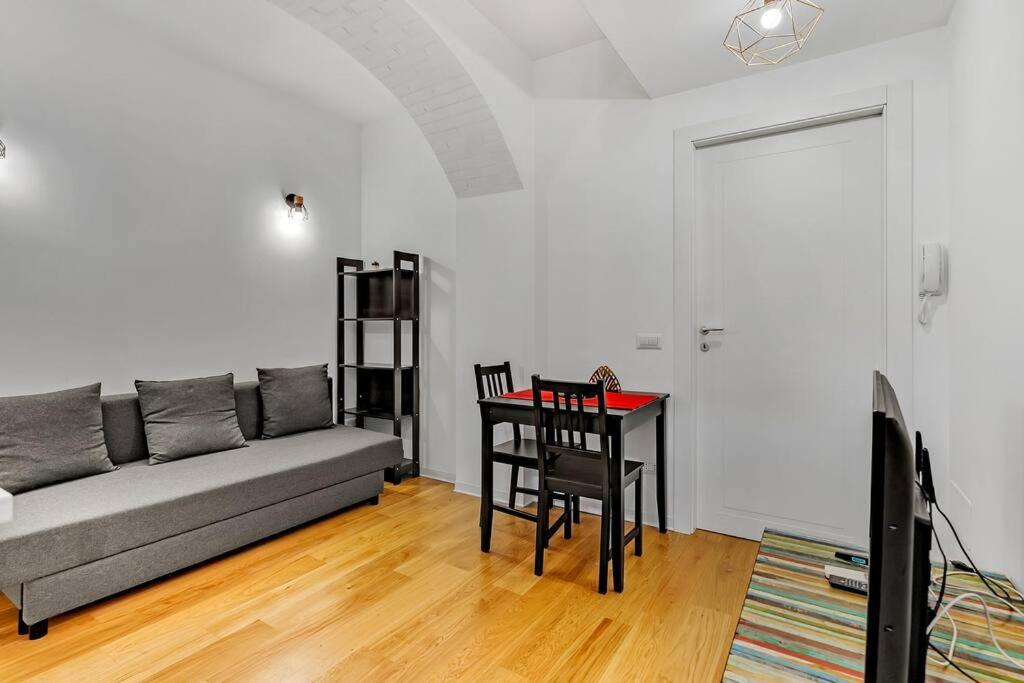Appartement Alessia'S Flat - San Luigi à Milan Extérieur photo